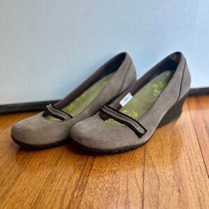 Merrell Petunia Taupe Wedge Suede Mary Jane Womens Shoes 7